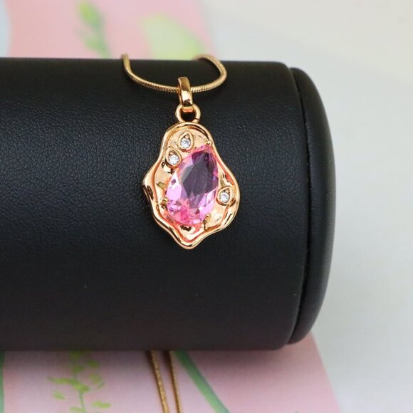 "Delicate Pink Teardrop Pendant in Gold Plated Artistic Frame, XPPT1730 - Picture 3 of 13